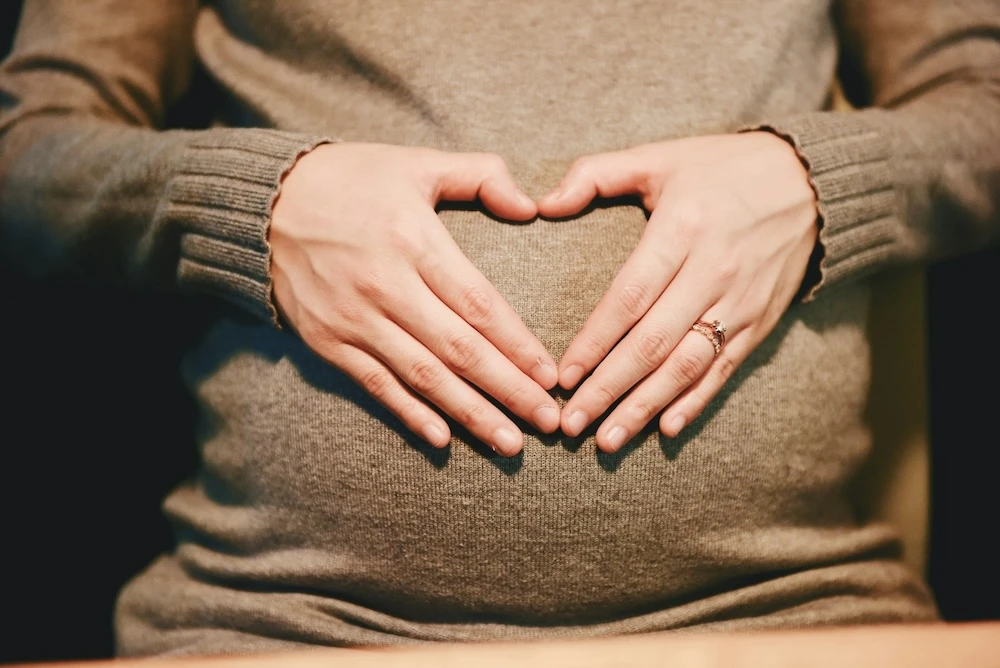 pregnant woman dreams of a white snake